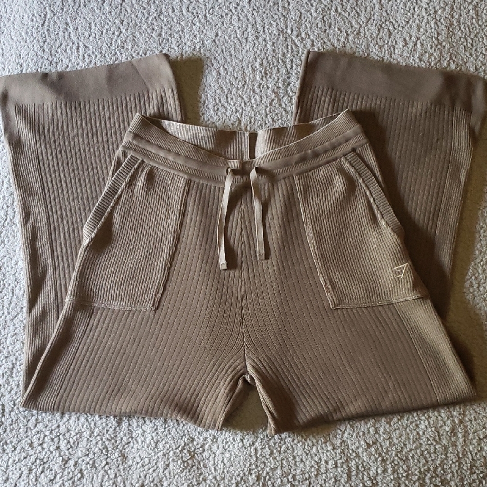 NWOT Gymshark Pause Knitwear Flare Leg Lounge Pants in Cement Brown/Pebble Grey